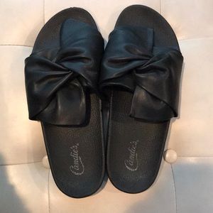 Candies bow slide sandals size large Black